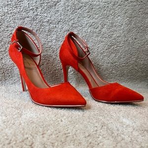 Gorgeous Bright Orange Suede 4” Heels with Silver and Cut out Accents Size 8.5